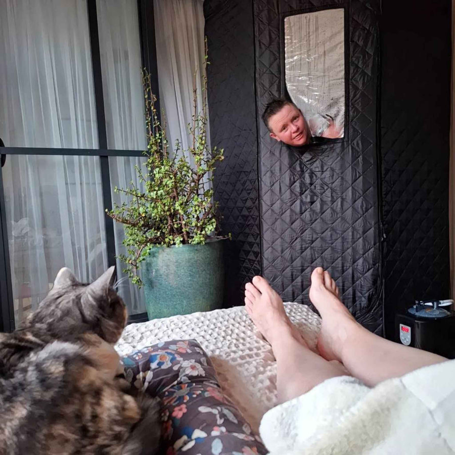 Satisfied customer sharing their experience with AuraPro portable sauna's ease of use.